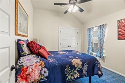 2253 N Payton Ct, Mustang