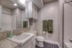 6712 E 51st Pl, Tulsa