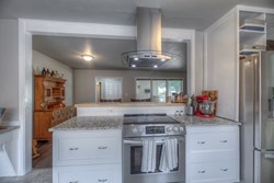 6712 E 51st Pl, Tulsa