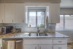 6712 E 51st Pl, Tulsa