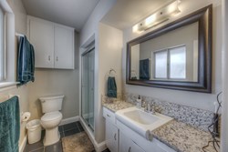 6712 E 51st Pl, Tulsa