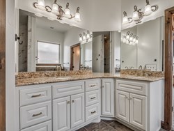 701 Tacoma Bridge Ct, Edmond