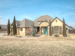 701 Tacoma Bridge Ct, Edmond