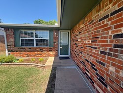 1015 Swan Lake Ct, Edmond