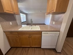1015 Swan Lake Ct, Edmond