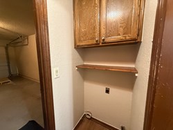 1015 Swan Lake Ct, Edmond