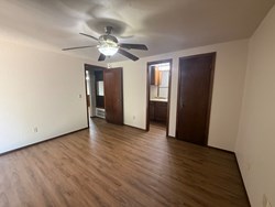 1015 Swan Lake Ct, Edmond