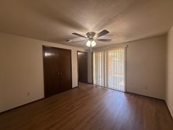 1015 Swan Lake Ct, Edmond