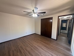 1015 Swan Lake Ct, Edmond