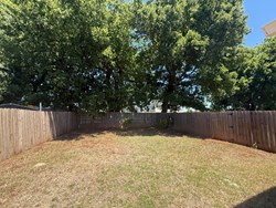 1015 Swan Lake Ct, Edmond