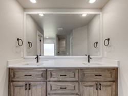 8401 Hazelwood Way, Edmond