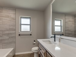 8401 Hazelwood Way, Edmond