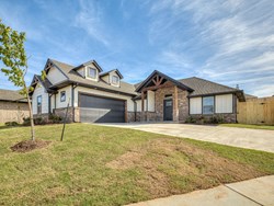 8401 Hazelwood Way, Edmond