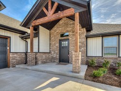 8401 Hazelwood Way, Edmond