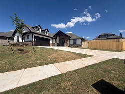 8401 Hazelwood Way, Edmond