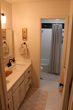 1925 Bunting Ct, Edmond