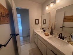 1925 Bunting Ct, Edmond