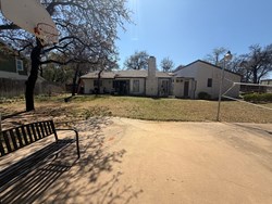 1925 Bunting Ct, Edmond