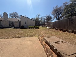 1925 Bunting Ct, Edmond