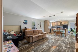 329374 E 936 Road, Luther
