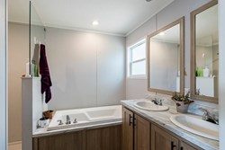 329374 E 936 Road, Luther