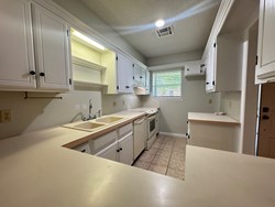 905 Rambling Oaks Dr, Norman
