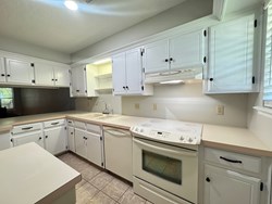 905 Rambling Oaks Dr, Norman
