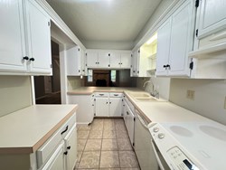 905 Rambling Oaks Dr, Norman