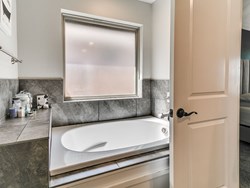 18709 Grove Parkway, Edmond