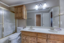 8632 S Braden Ave, Tulsa