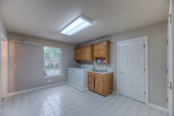8632 S Braden Ave, Tulsa