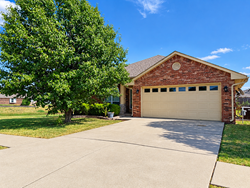 7908 Woodbend Ln, Oklahoma City