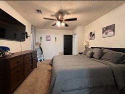 1034 W Kyle Way, Mustang