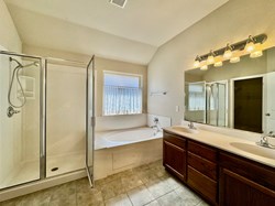 400 Pacific Crest Trail, Edmond