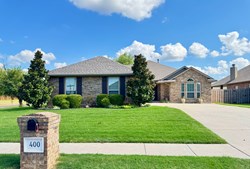 400 Pacific Crest Trail, Edmond