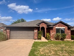 16224 Panther Way, Edmond