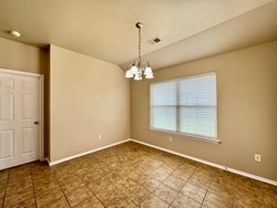 422 Oregon Trl, Edmond