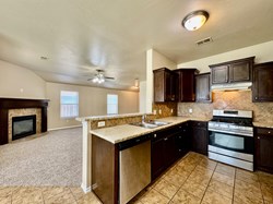 422 Oregon Trl, Edmond