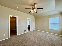 422 Oregon Trl, Edmond