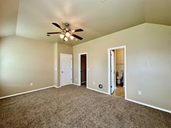 422 Oregon Trl, Edmond