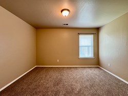 422 Oregon Trl, Edmond