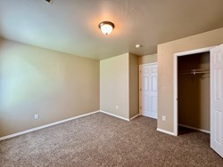 422 Oregon Trl, Edmond