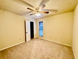 1037 NW 166th St, Edmond