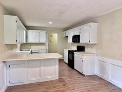 1037 NW 166th St, Edmond