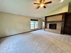1037 NW 166th St, Edmond