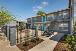 900 E Wayne St #208, Edmond
