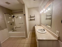 9904 SE 43rd St, Oklahoma City