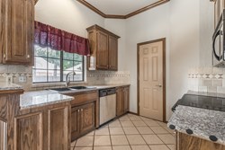 1809 Courtney Ln, Edmond