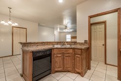924 SW 37th St, Moore