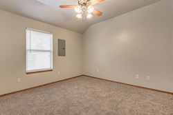 924 SW 37th St, Moore
